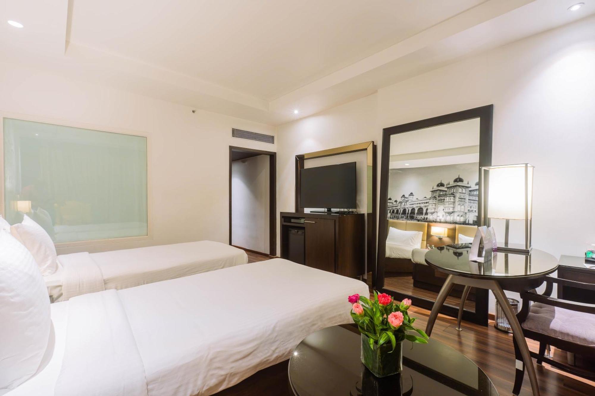 Hotel Royal Orchid Bangalore Eksteriør bilde