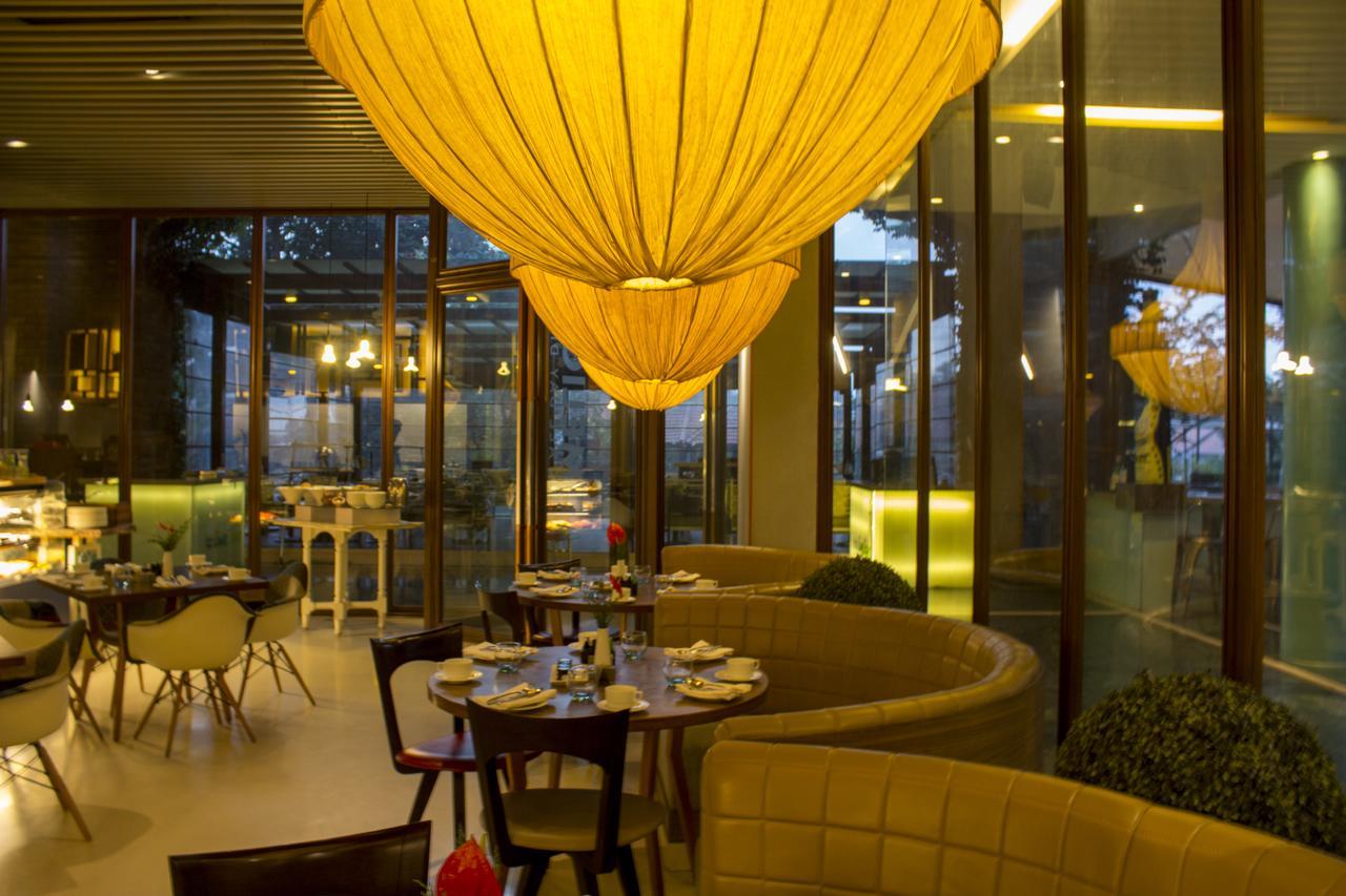 Hotel Royal Orchid Bangalore Eksteriør bilde